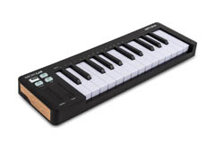 Arturia MicroLab 3 Black  MIDI клавиатура, 25 клавиш, черная