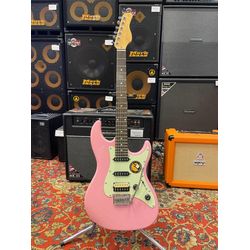 Sire S3 PINK УЦЕНКА ()  электрогитара, форма Stratocaster, HSS, цвет розовый