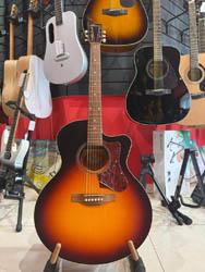 Norman B18 CW MJ CB A/E УЦЕНКА (A1)  электроакустическая гитара, mini-Jumbo, Fishman, цвет вишневый 